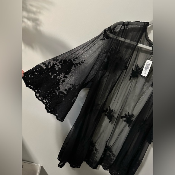 Torrid Black Lace Kimono Robe size 2X NWT - Picture 3 of 5
